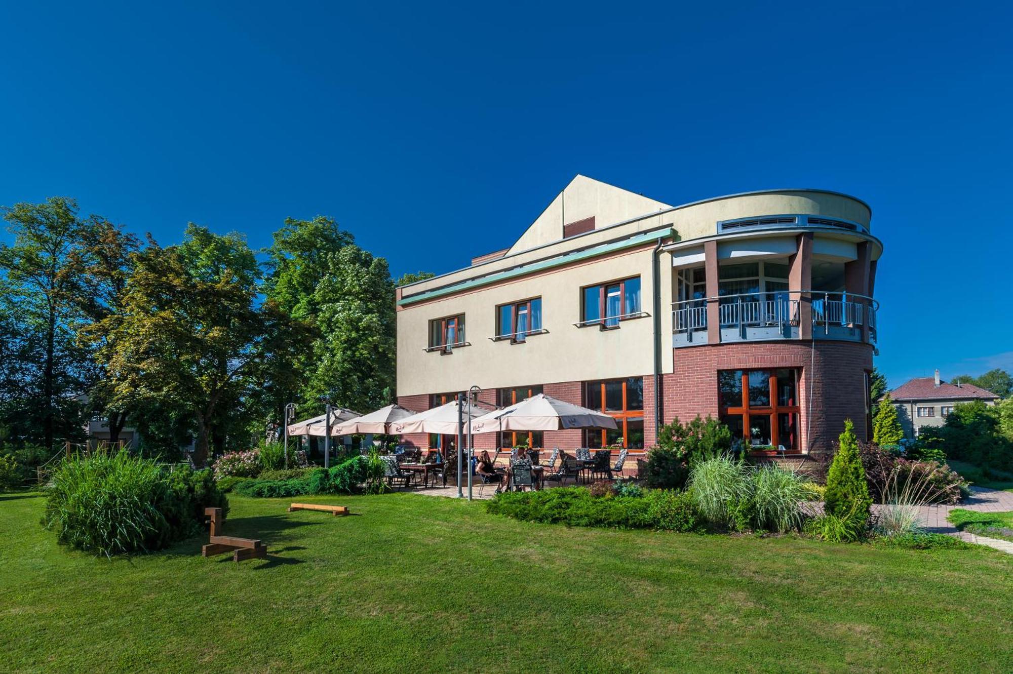 April Hotel Panorama Rychnov nad Kneznou Εξωτερικό φωτογραφία