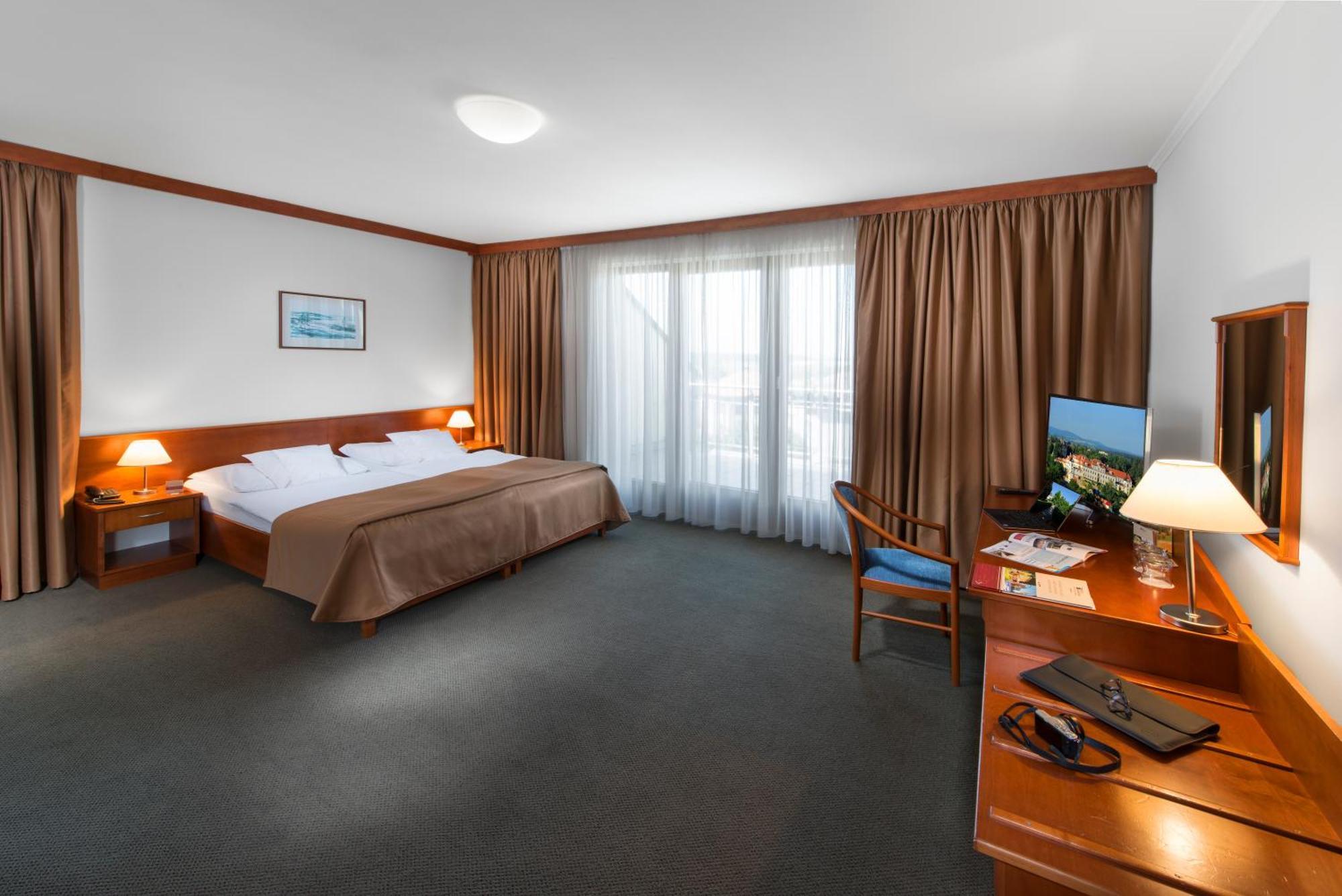 April Hotel Panorama Rychnov nad Kneznou Εξωτερικό φωτογραφία
