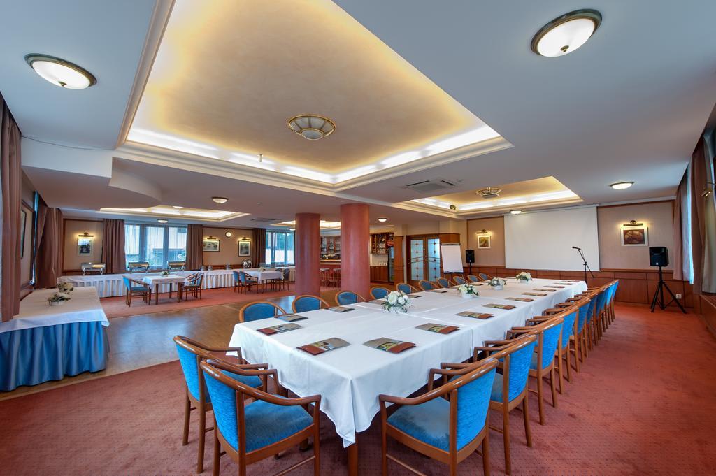 April Hotel Panorama Rychnov nad Kneznou Εξωτερικό φωτογραφία