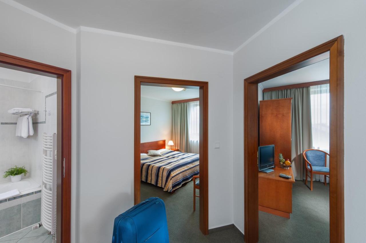 April Hotel Panorama Rychnov nad Kneznou Εξωτερικό φωτογραφία